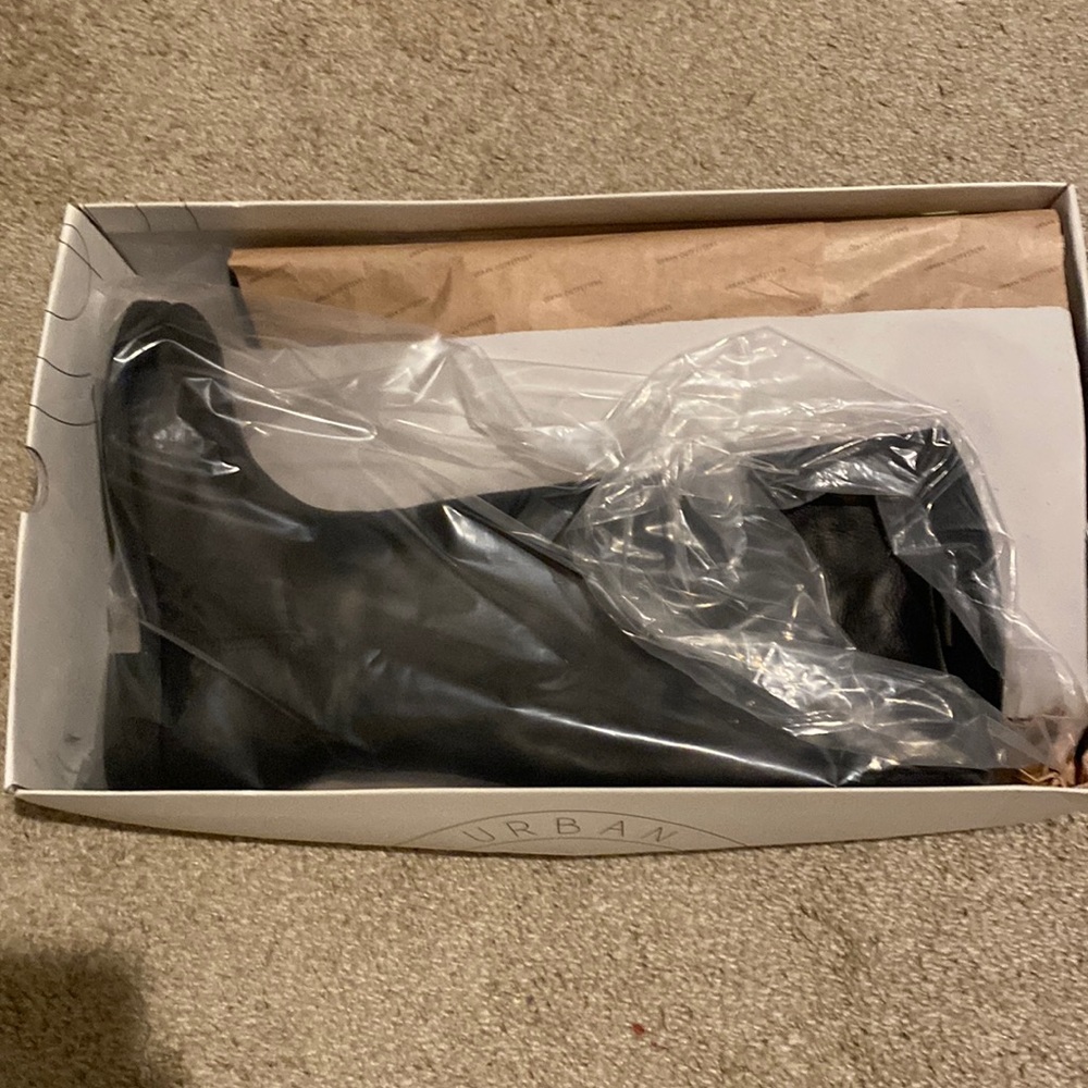 Black urban outfitters boots, size 8